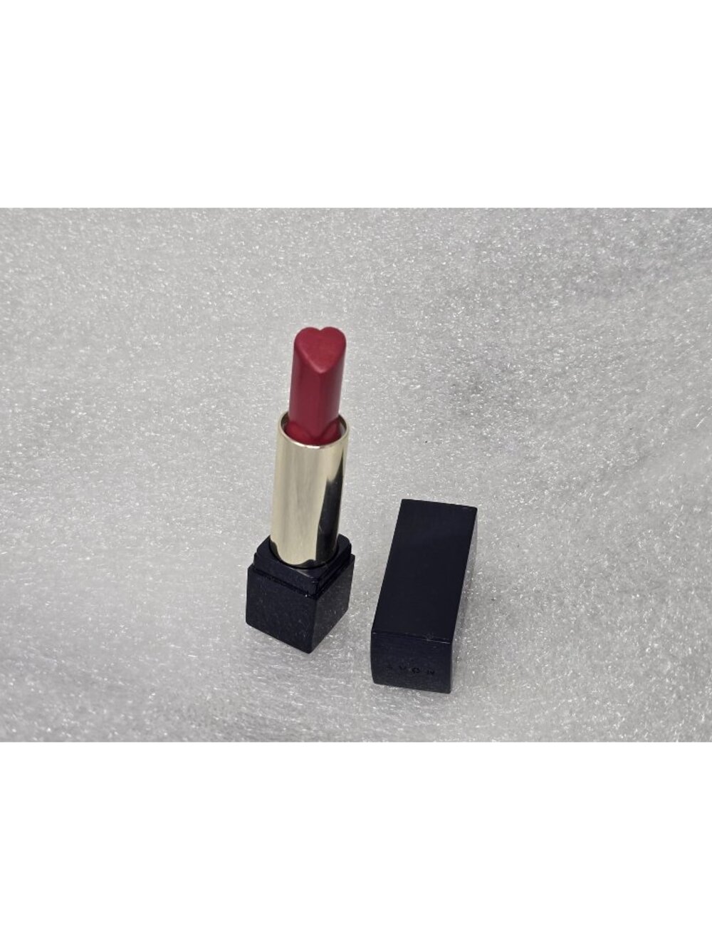 Avon Heart To Heart Shaped Ultra Color Rich Renewing Lipstick Lovey Dovey